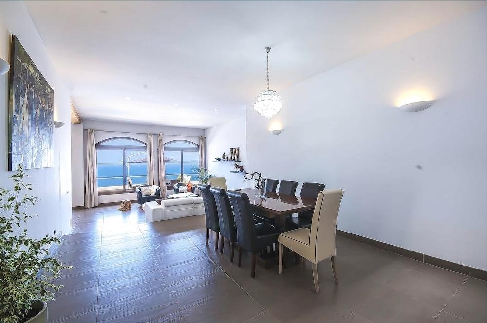 Voramar Villa